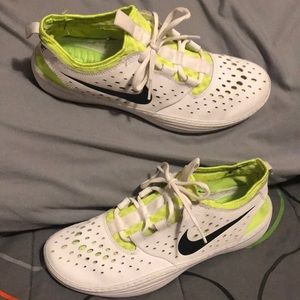 Nike tennis shoes